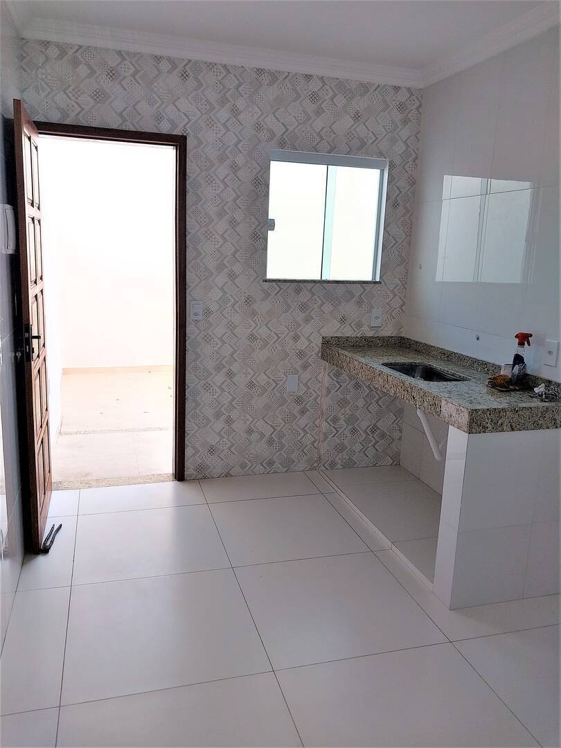 Casa à venda com 2 quartos, 90m² - Foto 12