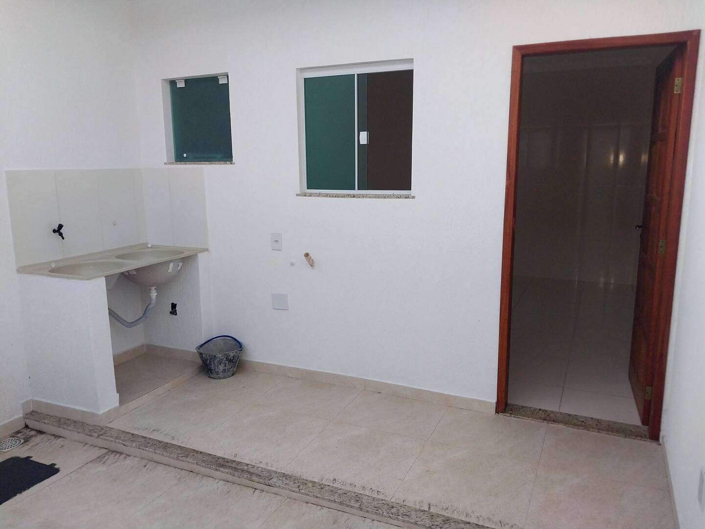 Casa à venda com 2 quartos, 90m² - Foto 13