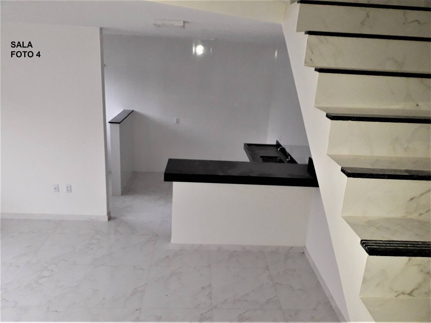 Casa à venda com 2 quartos, 80m² - Foto 9