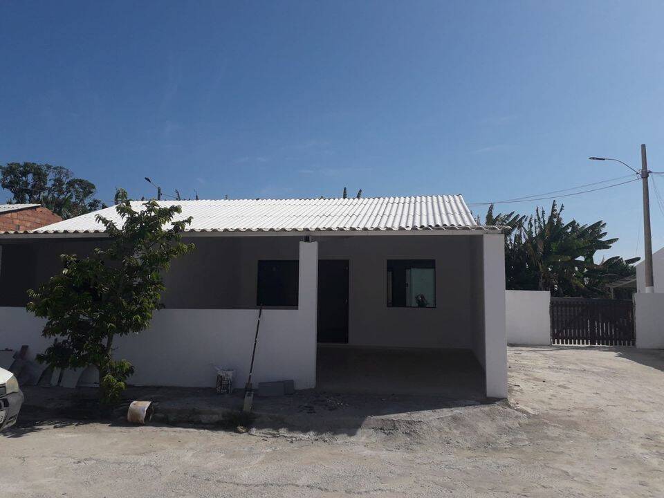 Casa para alugar com 2 quartos, 200m² - Foto 1