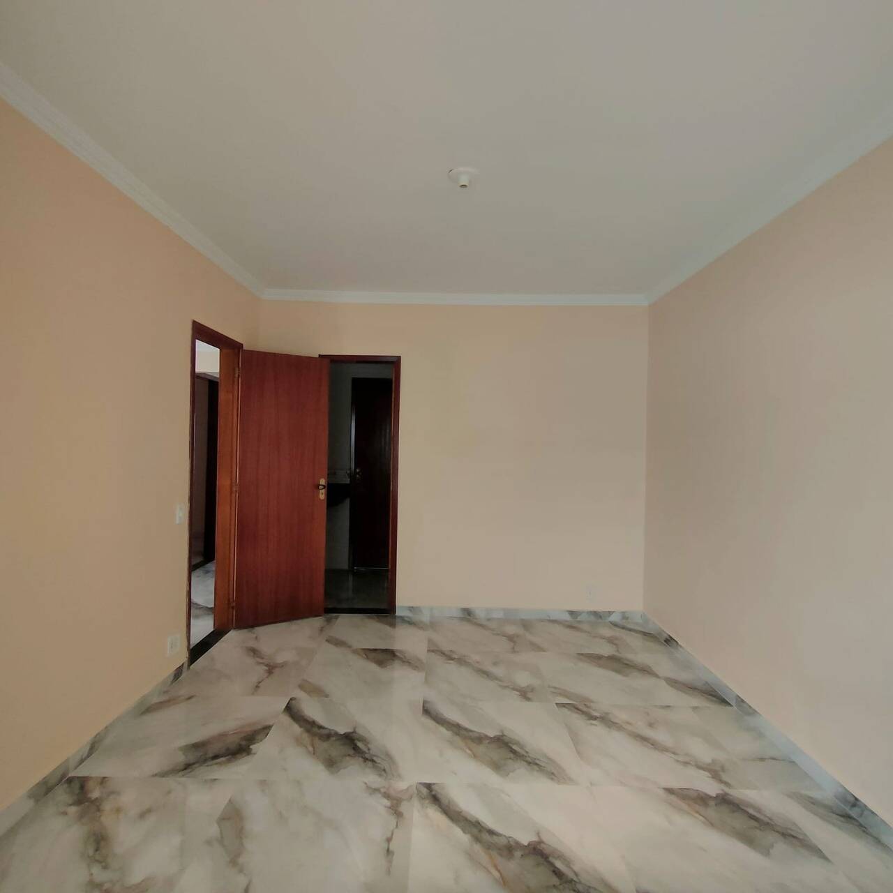 Casa para alugar com 3 quartos, 100m² - Foto 12